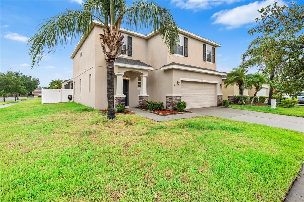 Active With Contract: $410,000 (4 beds, 2 baths, 2387 Square Feet)