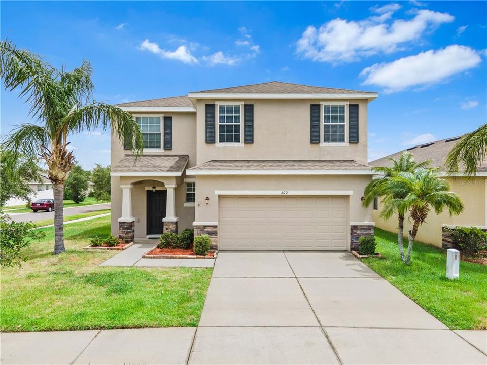 Recently Sold: $410,000 (4 beds, 2 baths, 2387 Square Feet)