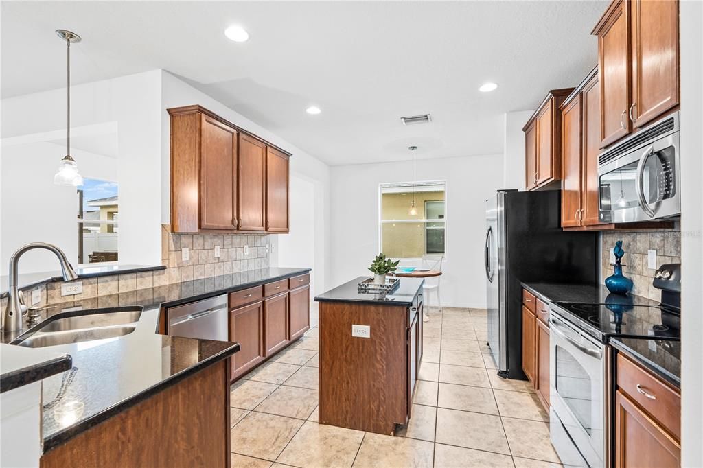 Active With Contract: $410,000 (4 beds, 2 baths, 2387 Square Feet)