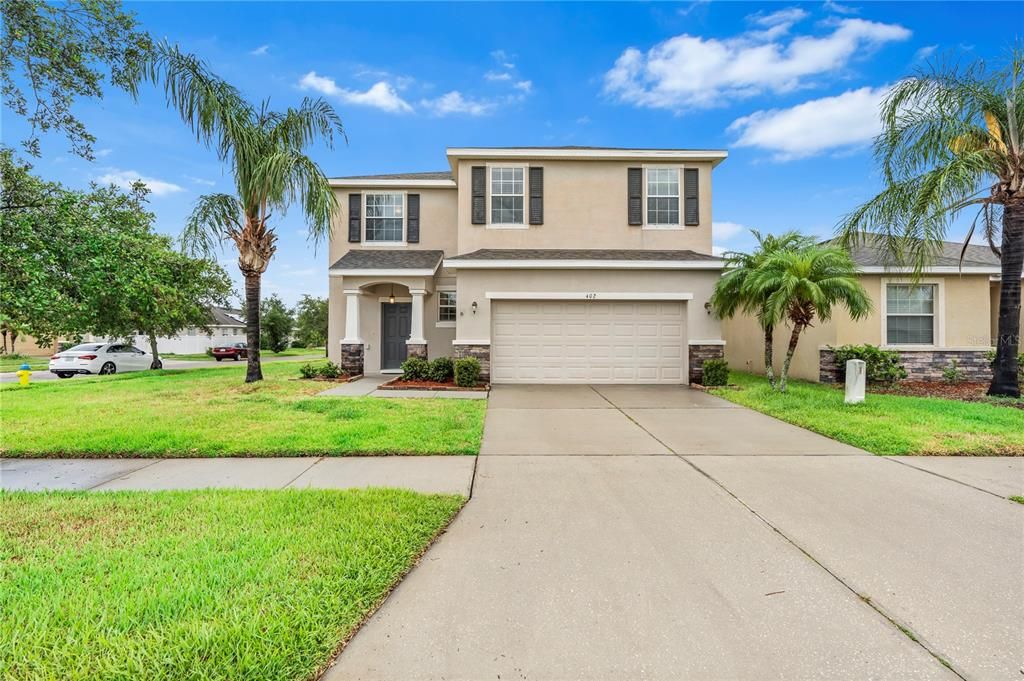 Active With Contract: $410,000 (4 beds, 2 baths, 2387 Square Feet)