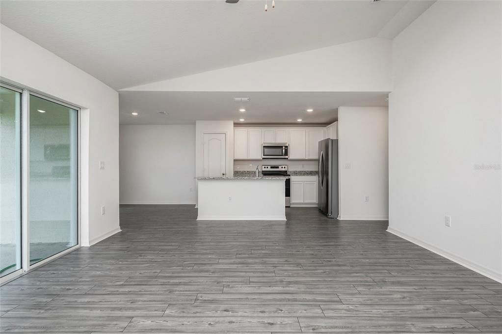 Active With Contract: $350,900 (3 beds, 2 baths, 1613 Square Feet)