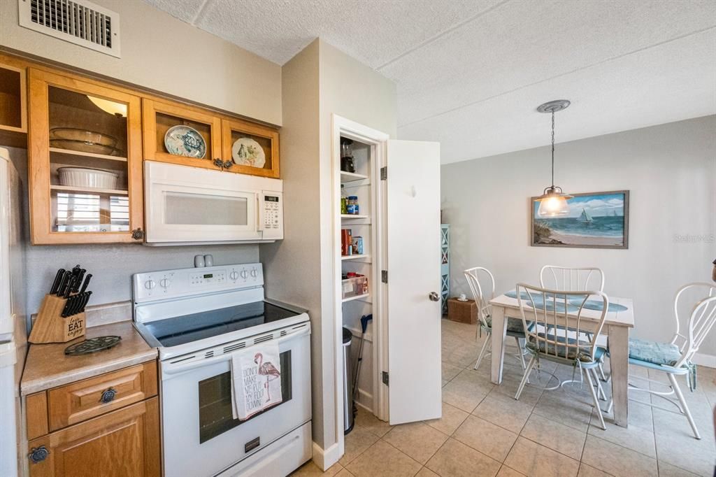 KITCHEN STORAGE PANTRY