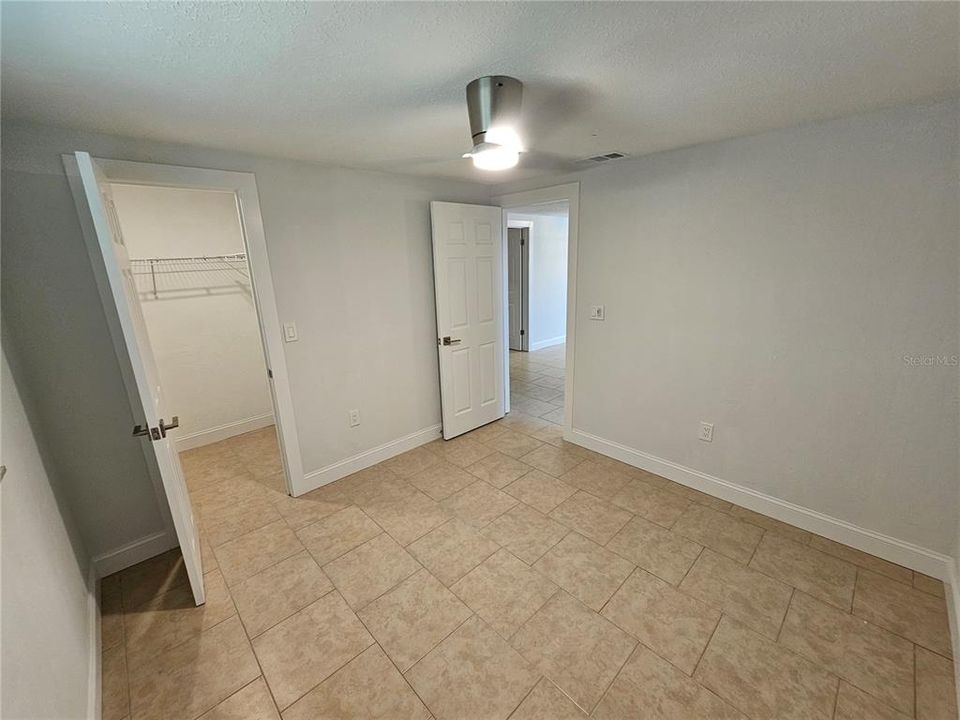 For Sale: $365,000 (3 beds, 1 baths, 1036 Square Feet)