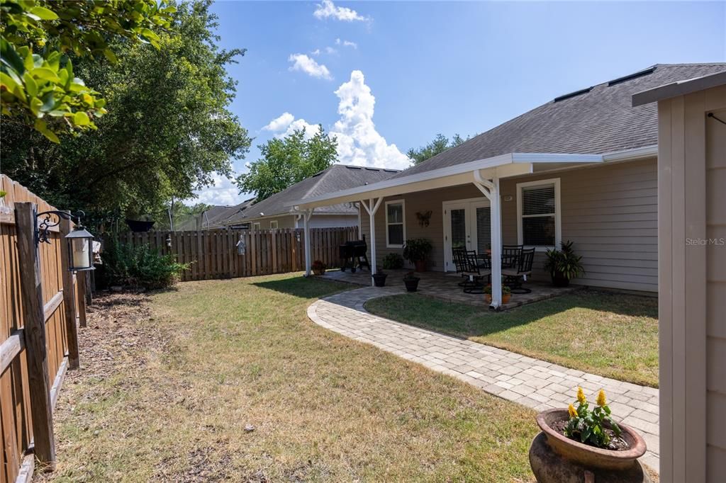 Active With Contract: $375,000 (3 beds, 2 baths, 1520 Square Feet)