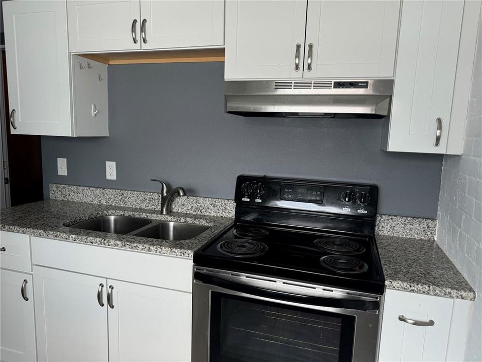 For Rent: $1,150 (1 beds, 1 baths, 750 Square Feet)