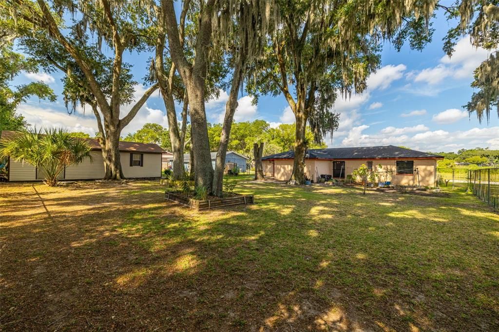 Active With Contract: $350,000 (3 beds, 2 baths, 1516 Square Feet)