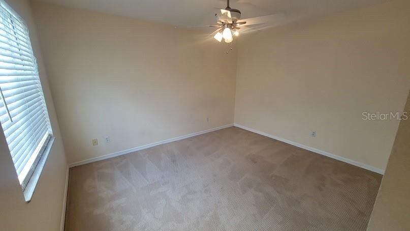 For Rent: $2,100 (3 beds, 2 baths, 2048 Square Feet)