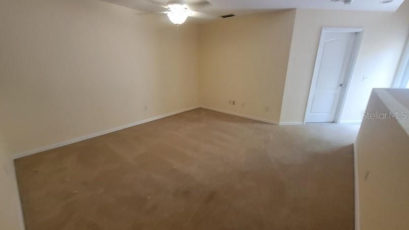 For Rent: $2,100 (3 beds, 2 baths, 2048 Square Feet)