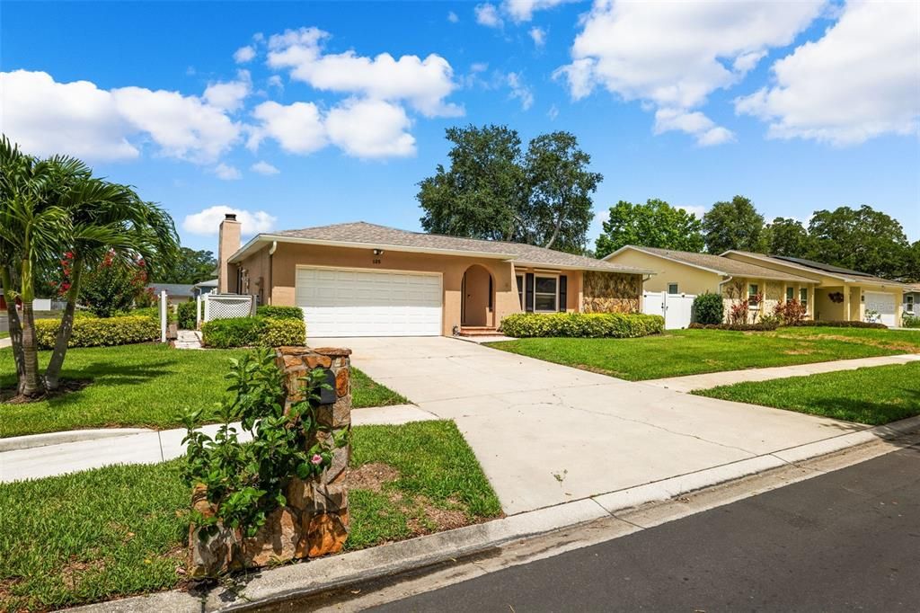 For Sale: $574,900 (3 beds, 2 baths, 1763 Square Feet)