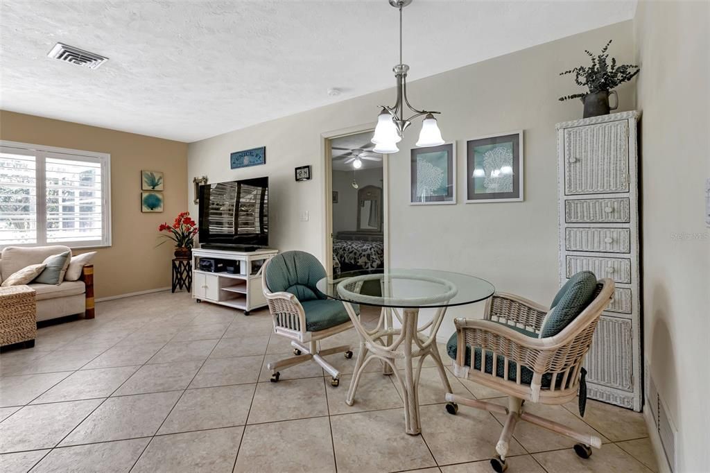 Active With Contract: $449,900 (2 beds, 2 baths, 1834 Square Feet)