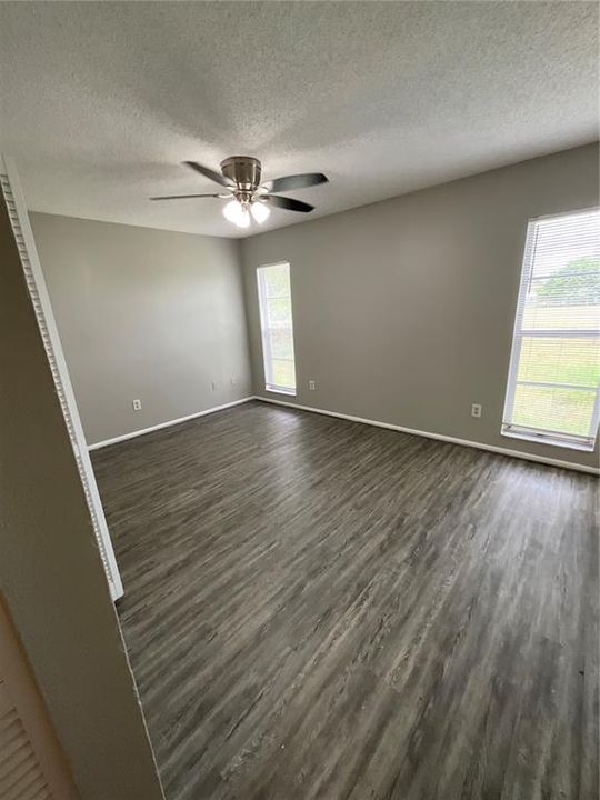 For Rent: $2,099 (3 beds, 2 baths, 1362 Square Feet)