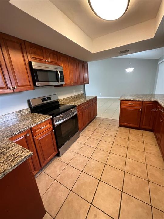 For Rent: $2,099 (3 beds, 2 baths, 1362 Square Feet)