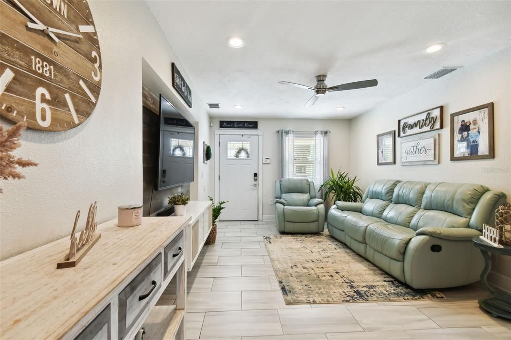 Active With Contract: $489,900 (4 beds, 2 baths, 1580 Square Feet)