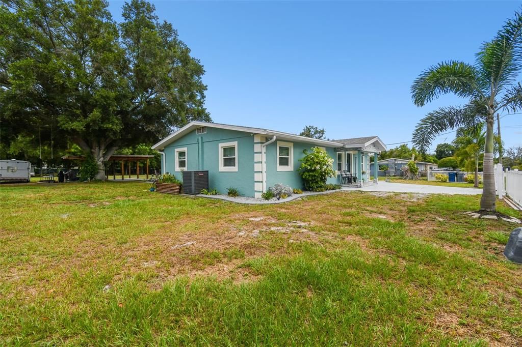 Active With Contract: $489,900 (4 beds, 2 baths, 1580 Square Feet)