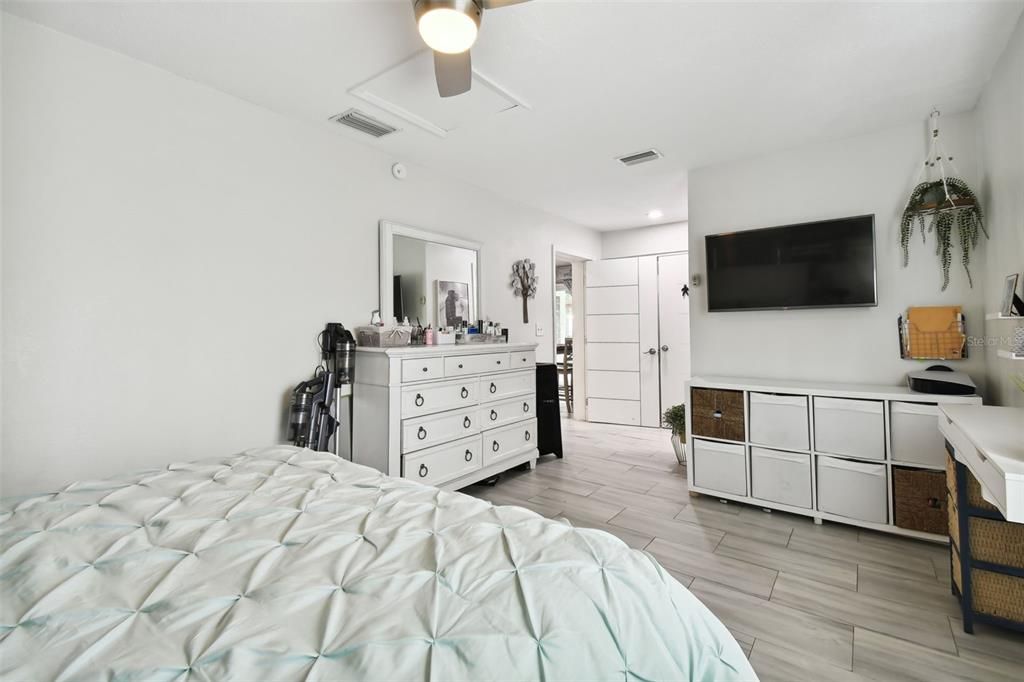 Active With Contract: $489,900 (4 beds, 2 baths, 1580 Square Feet)