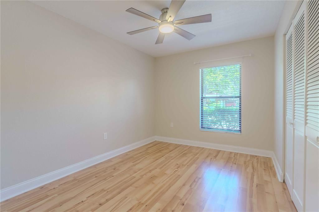 For Sale: $290,000 (2 beds, 2 baths, 970 Square Feet)