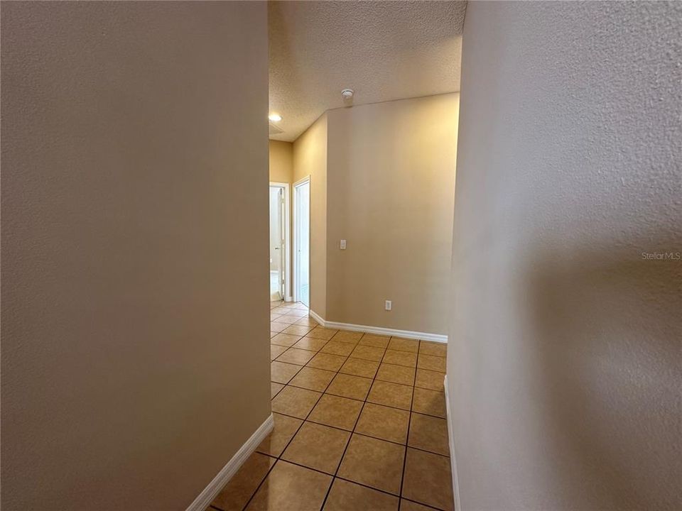 For Rent: $2,700 (4 beds, 2 baths, 1979 Square Feet)