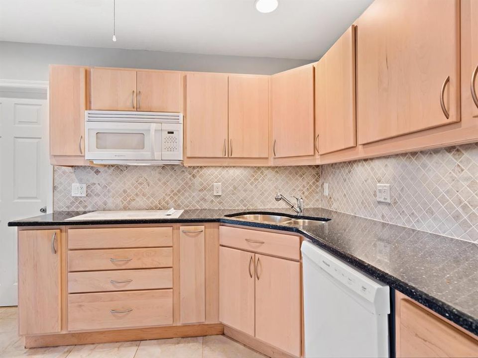 For Sale: $379,900 (3 beds, 2 baths, 1428 Square Feet)