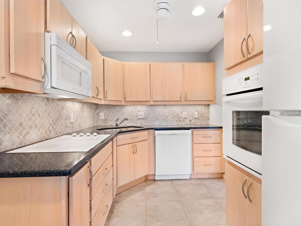 For Sale: $379,900 (3 beds, 2 baths, 1428 Square Feet)