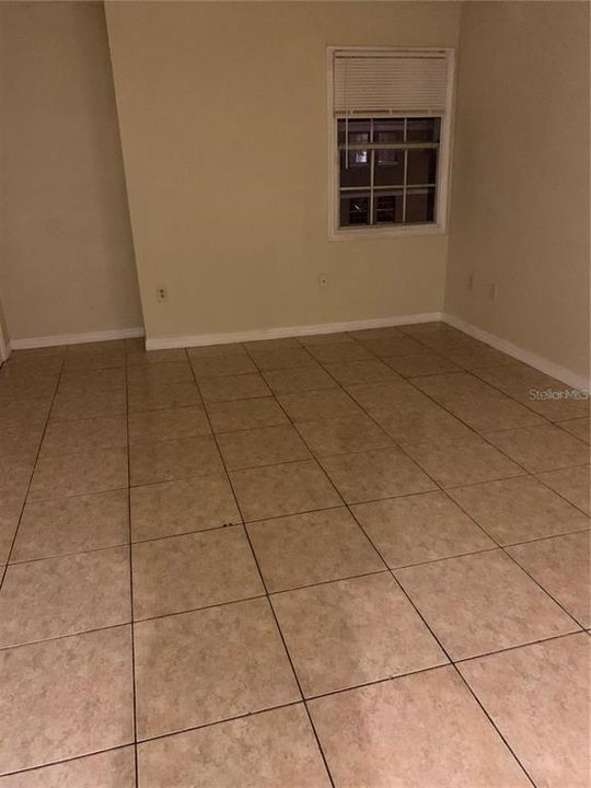 For Sale: $81,000 (1 beds, 1 baths, 780 Square Feet)