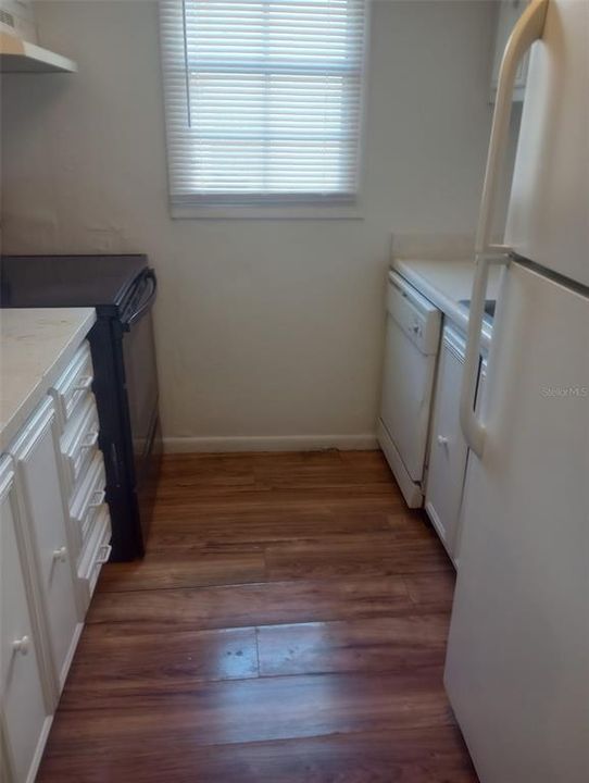 For Sale: $81,000 (1 beds, 1 baths, 780 Square Feet)