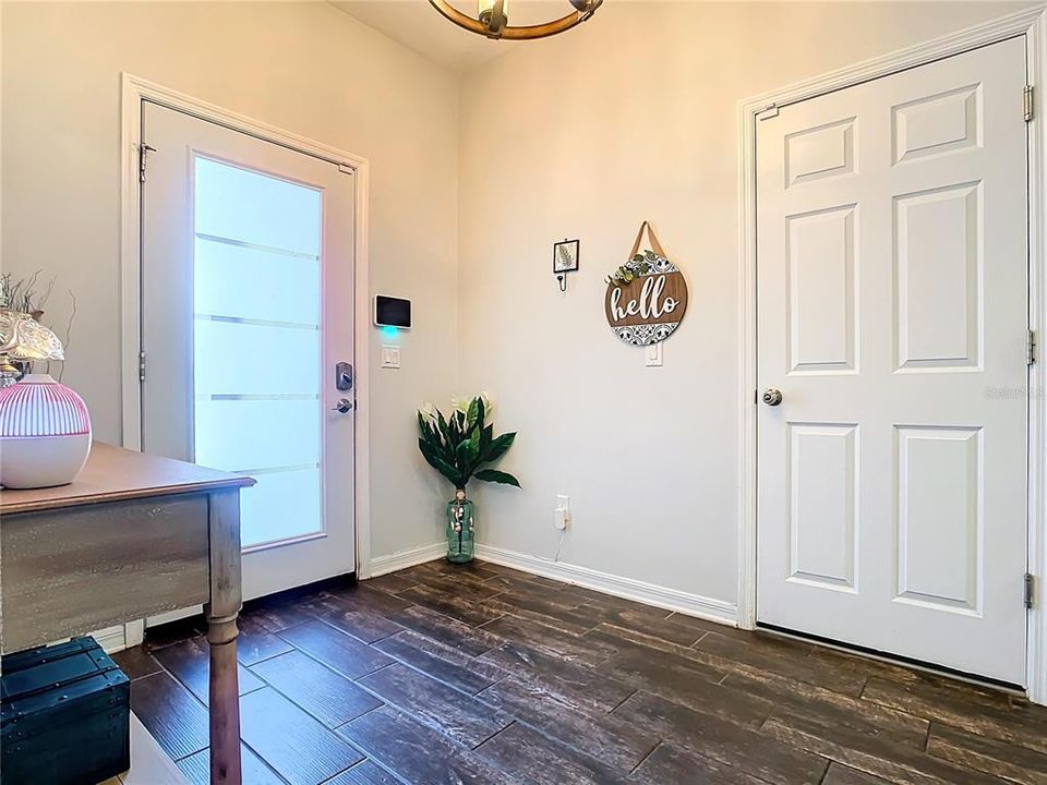 For Sale: $435,000 (4 beds, 2 baths, 1864 Square Feet)