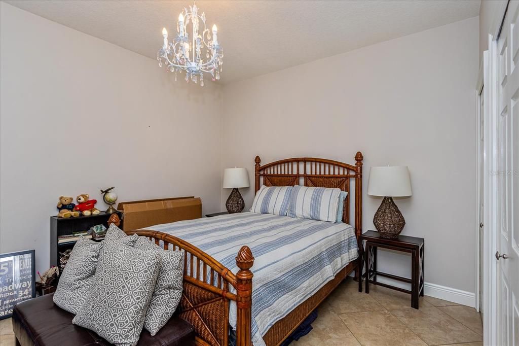 For Sale: $349,000 (2 beds, 2 baths, 1163 Square Feet)