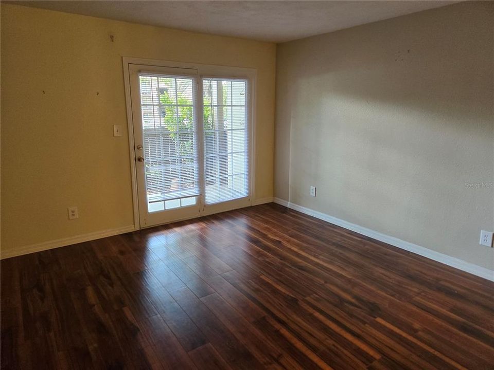 For Rent: $1,500 (1 beds, 1 baths, 674 Square Feet)