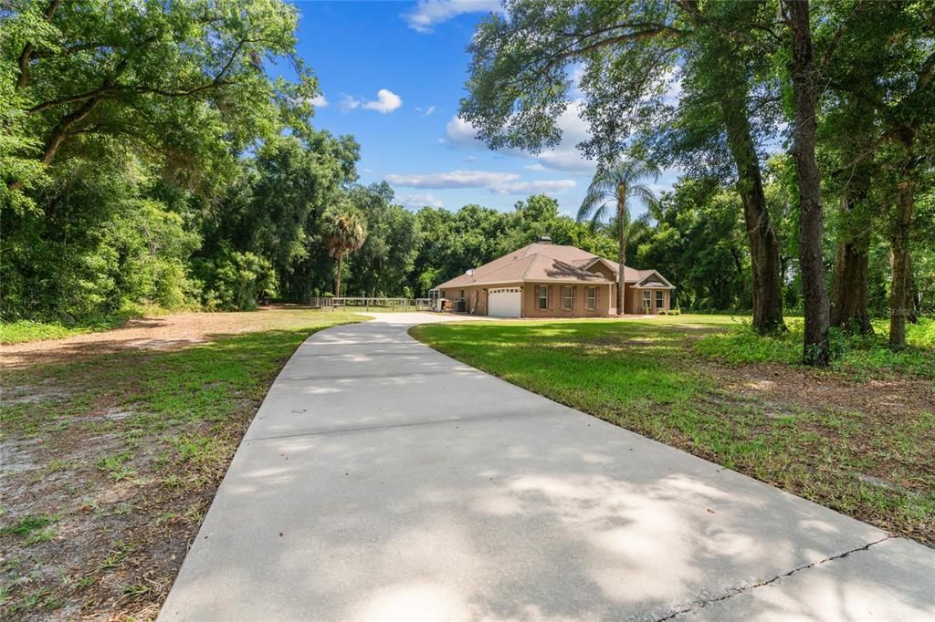 Active With Contract: $609,000 (3 beds, 2 baths, 2127 Square Feet)