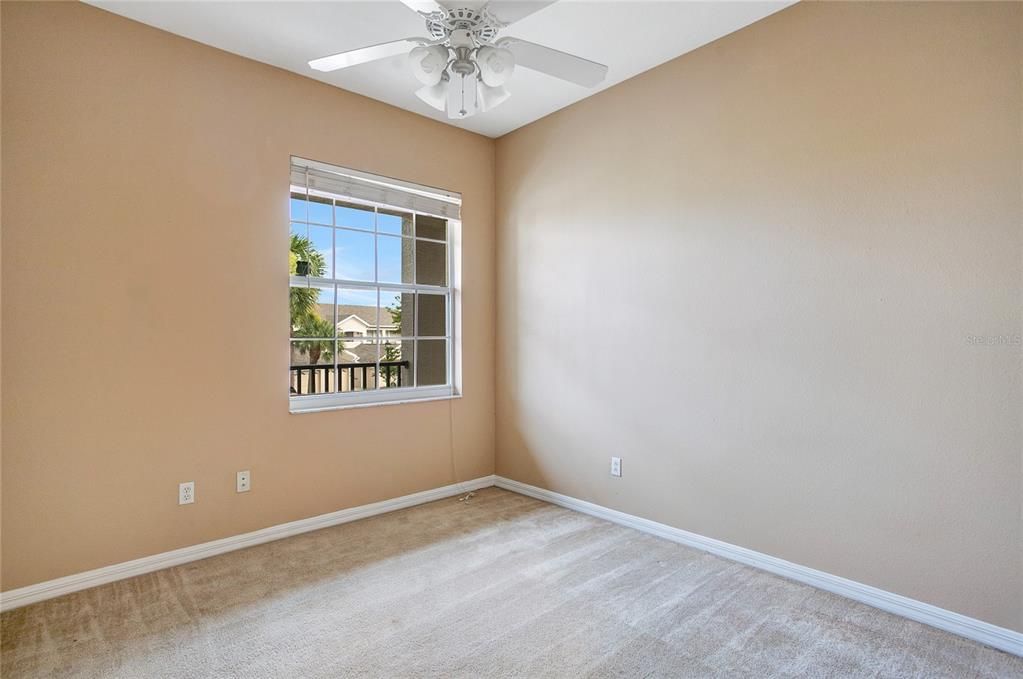 Active With Contract: $1,975 (2 beds, 2 baths, 1326 Square Feet)