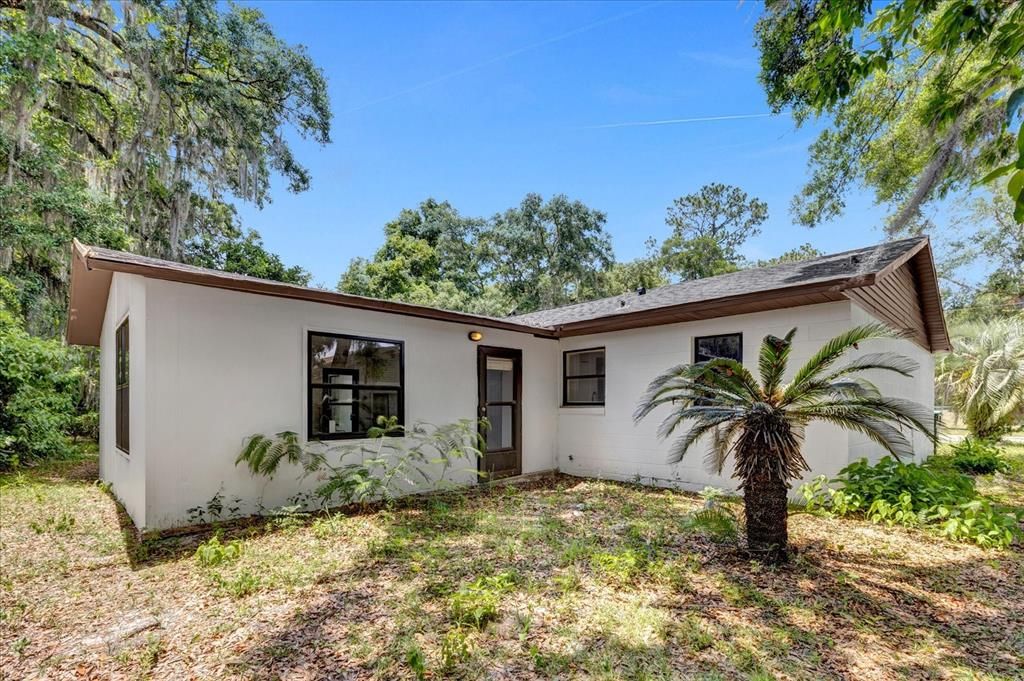 For Sale: $239,900 (3 beds, 2 baths, 1406 Square Feet)