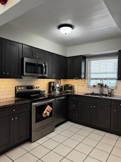 Active With Contract: $160,000 (2 beds, 1 baths, 942 Square Feet)