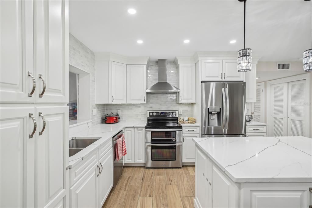 BEAUTIFULLY RENOVATED KITCHEN WITH ALOT OF STORAGE