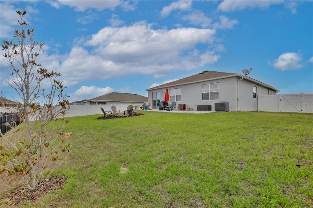 For Sale: $340,000 (3 beds, 2 baths, 1537 Square Feet)