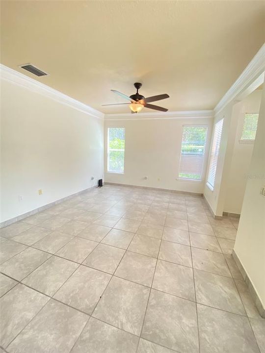 For Rent: $1,950 (3 beds, 2 baths, 1378 Square Feet)