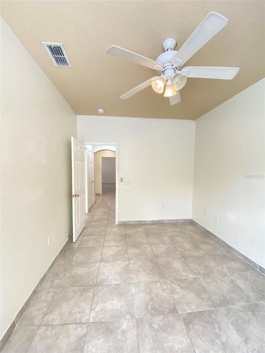 For Rent: $1,950 (3 beds, 2 baths, 1378 Square Feet)