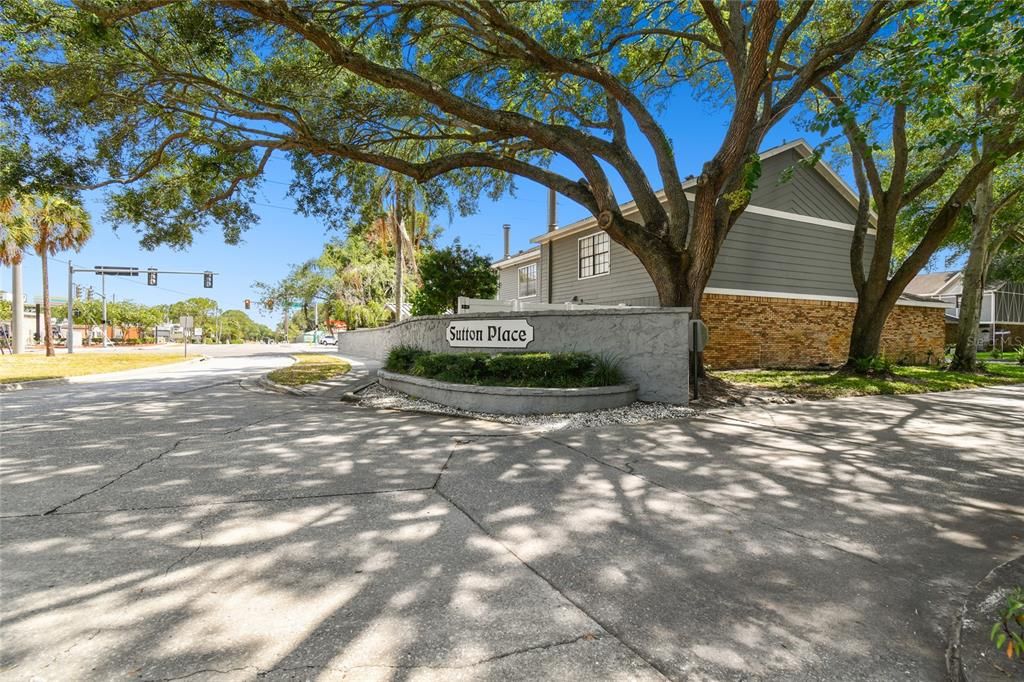 For Sale: $294,900 (2 beds, 2 baths, 1161 Square Feet)