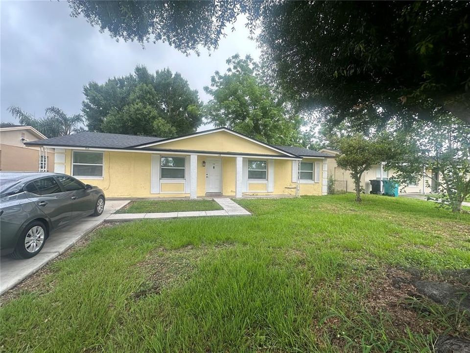 For Sale: $285,000 (3 beds, 1 baths, 1300 Square Feet)