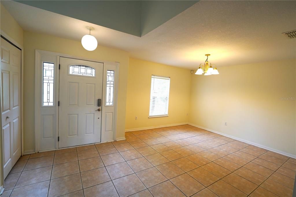 For Rent: $2,900 (4 beds, 2 baths, 2936 Square Feet)