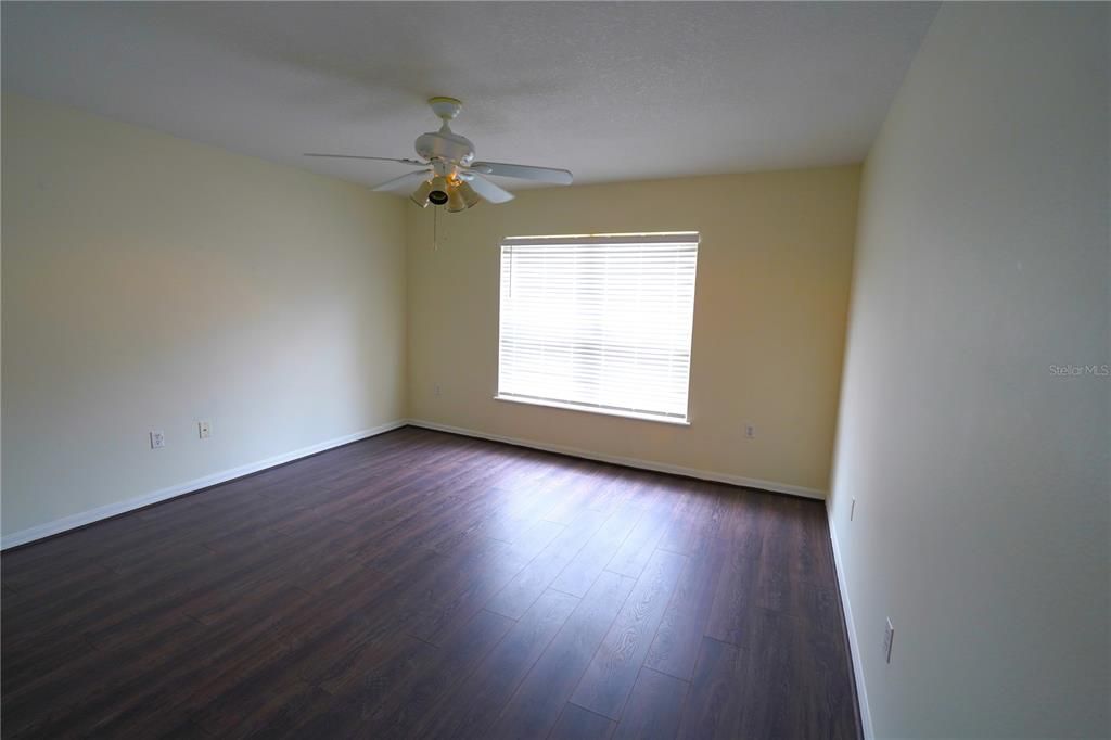 For Rent: $2,900 (4 beds, 2 baths, 2936 Square Feet)