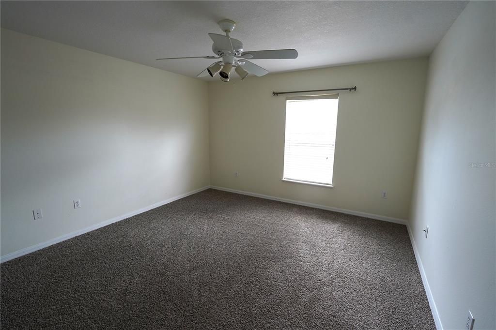 For Rent: $2,900 (4 beds, 2 baths, 2936 Square Feet)