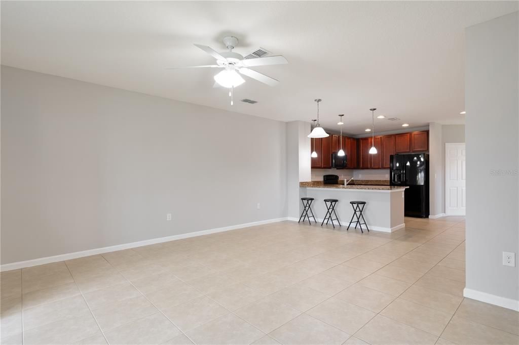Active With Contract: $1,990 (3 beds, 2 baths, 1612 Square Feet)