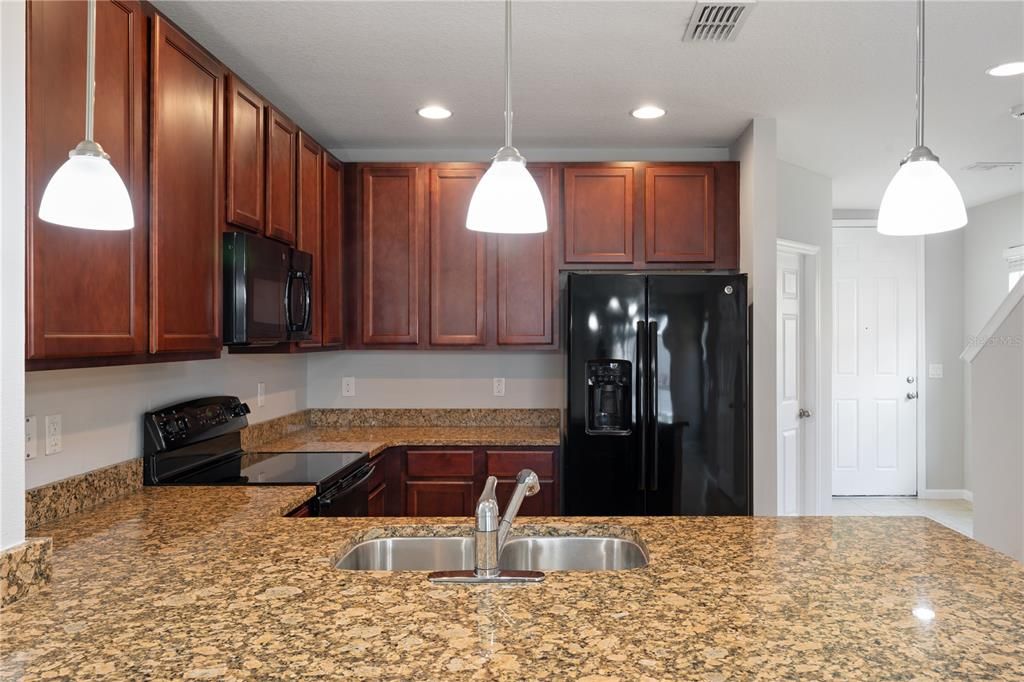 Active With Contract: $1,990 (3 beds, 2 baths, 1612 Square Feet)