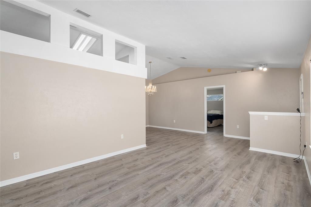 For Sale: $389,000 (3 beds, 2 baths, 1596 Square Feet)