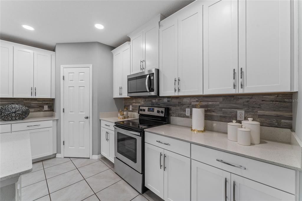 For Sale: $459,990 (4 beds, 2 baths, 1883 Square Feet)