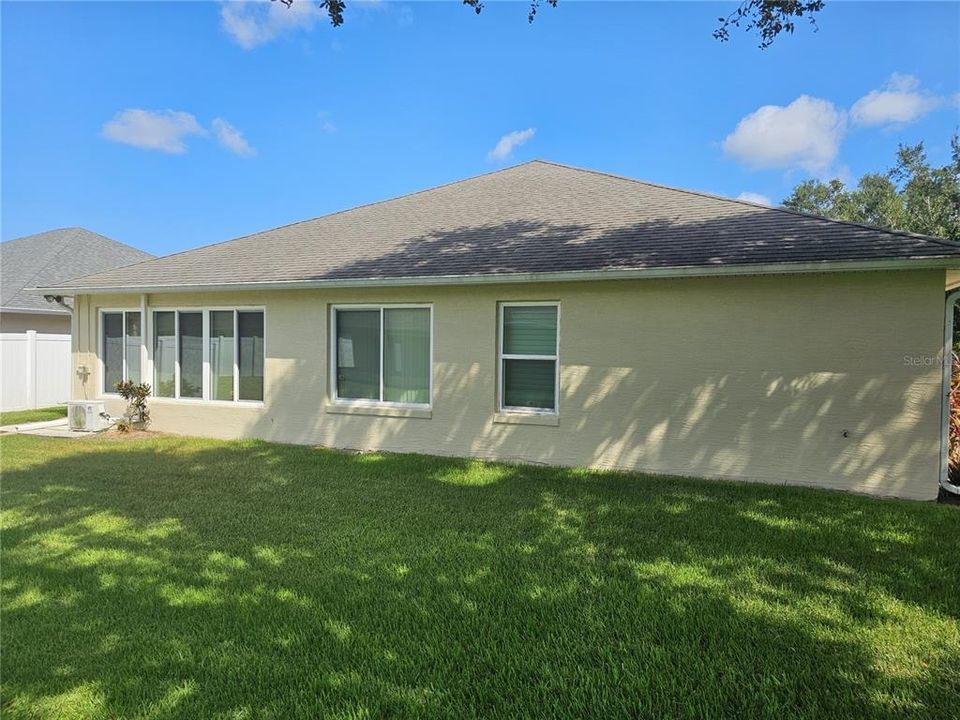 For Sale: $410,000 (3 beds, 2 baths, 2050 Square Feet)