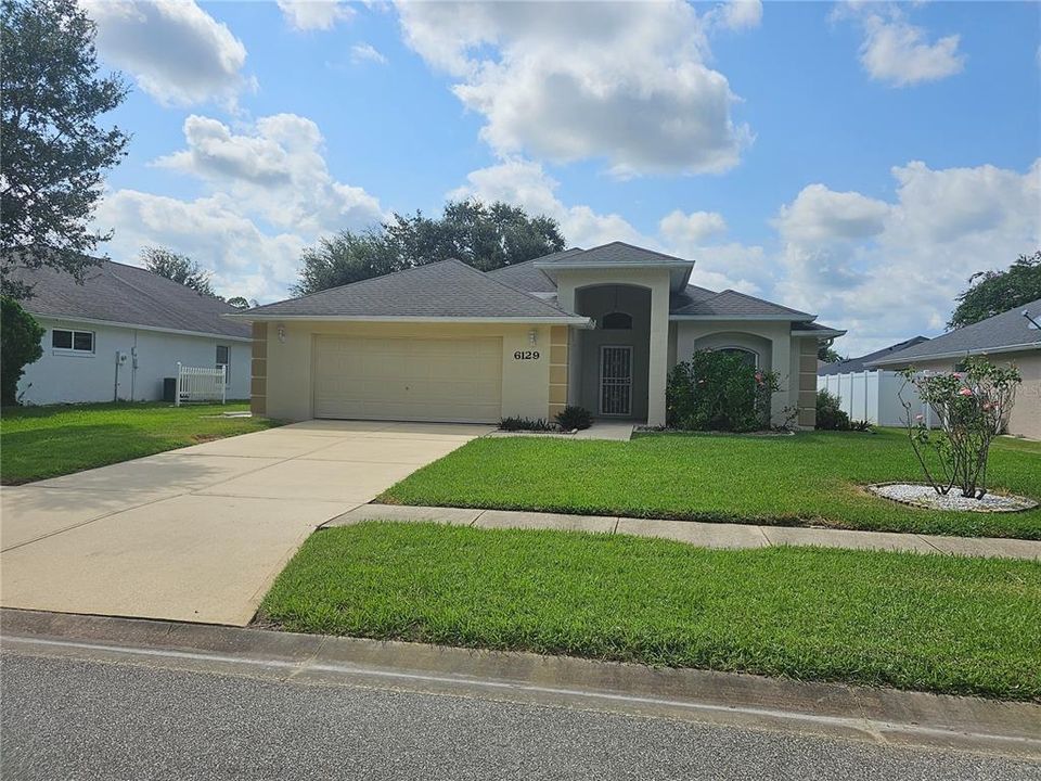 For Sale: $410,000 (3 beds, 2 baths, 2050 Square Feet)