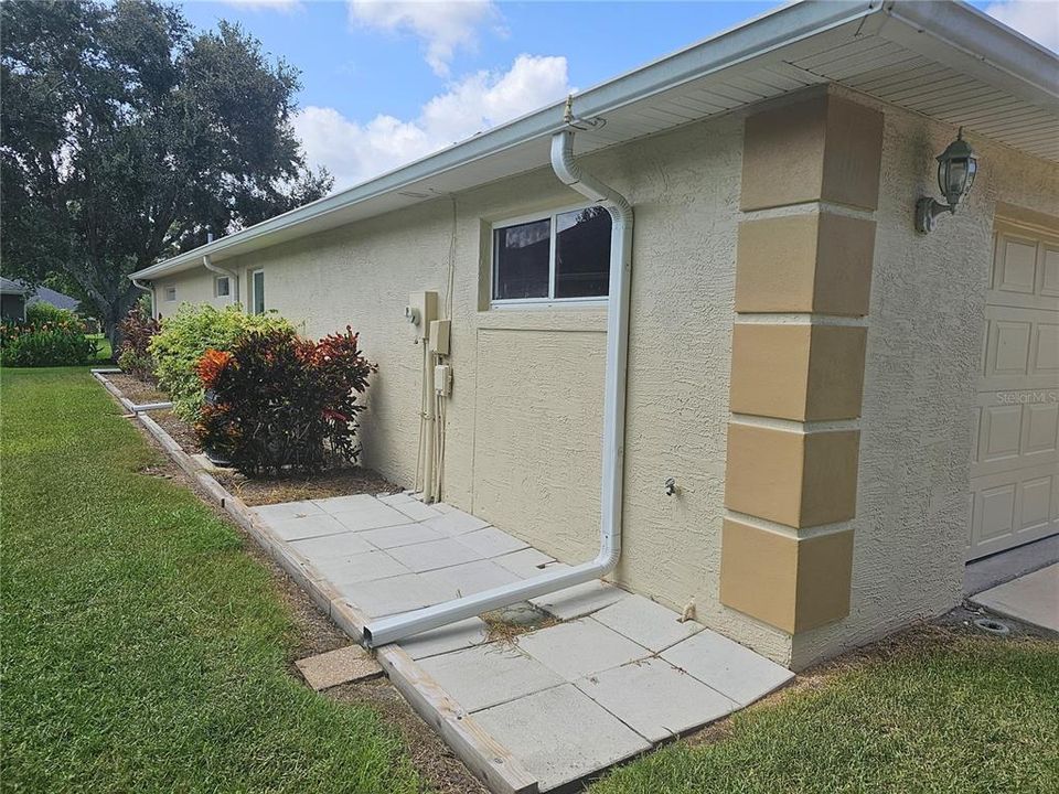 For Sale: $410,000 (3 beds, 2 baths, 2050 Square Feet)