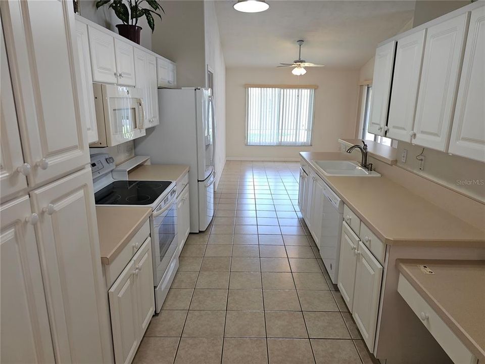 For Sale: $375,000 (3 beds, 2 baths, 2050 Square Feet)