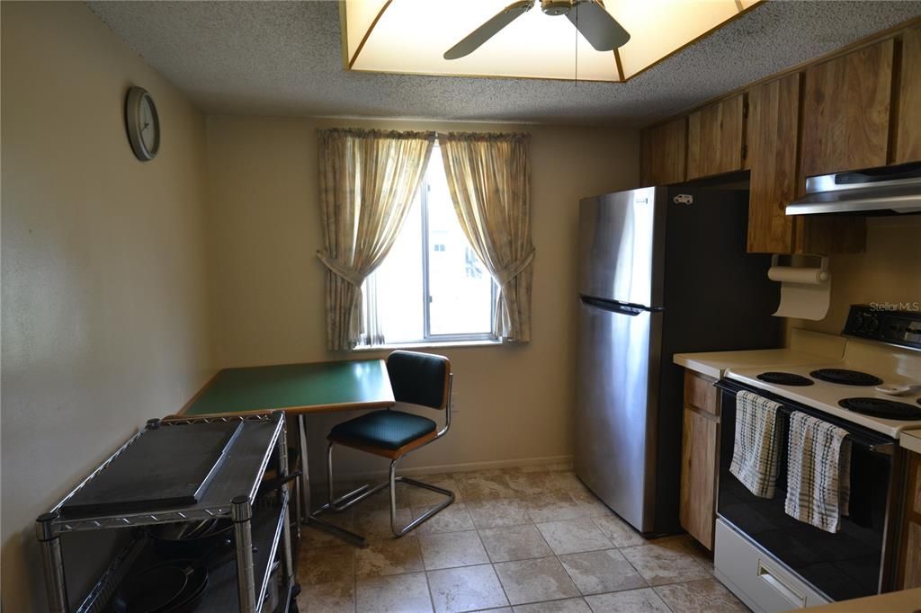 For Rent: $1,700 (2 beds, 2 baths, 1053 Square Feet)